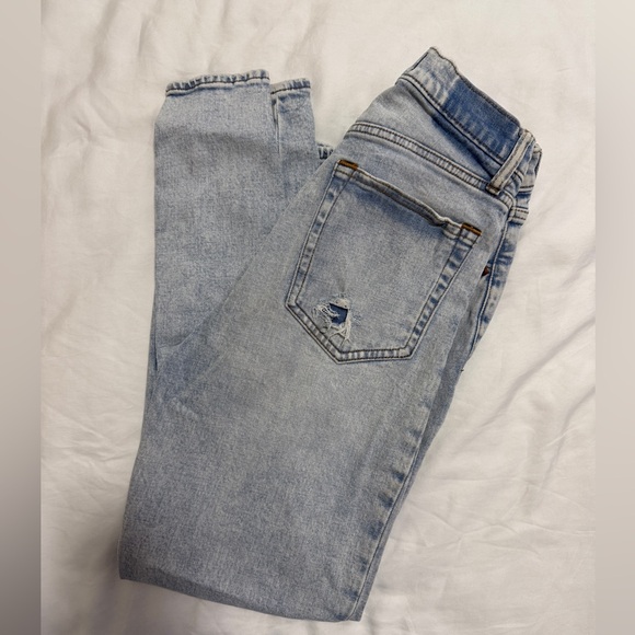 Abercrombie Ankle Straight Ultra High Rise Jeans - Picture 2 of 7